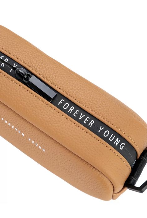 Новая. Стильная сумка кросс боди.