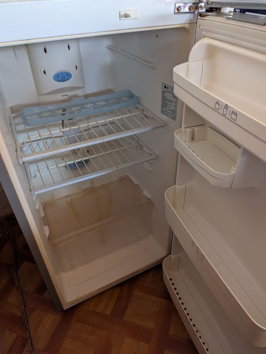 Продам холодильник