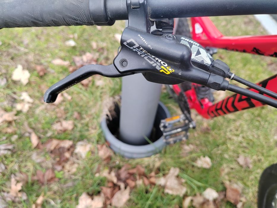 Bicicleta full suspension Ghost slamr