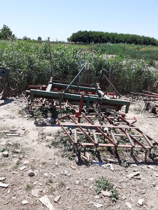 Vind tractor cu utilaje