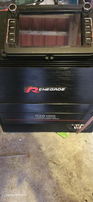 Se vinde aproape noi