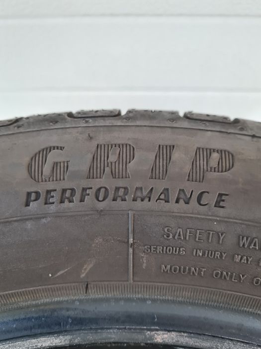 Летни гуми 2 броя GOODYEAR EficientGrip 205 55 R16 дот 5017