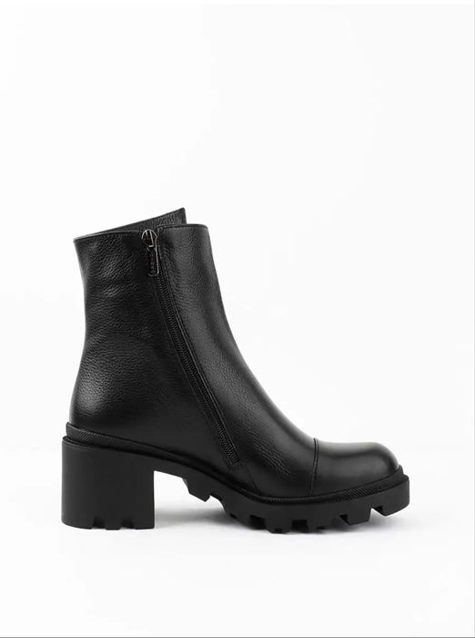 Продам ботинки (сапожки) женские