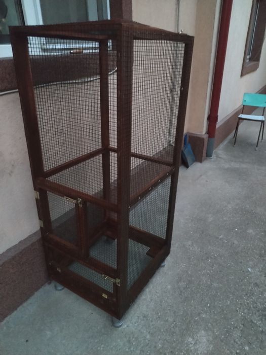Cuști papagali mari