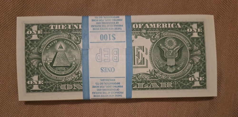 100 bancnote de 1 dolar,noi,serii consecutive,anul 2021