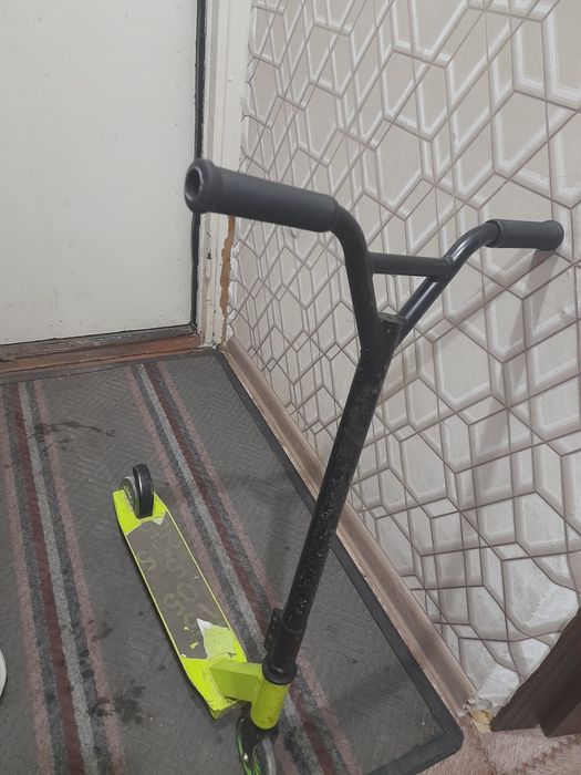 Продам трюкавой самокат