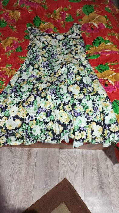 Продам платье Разное