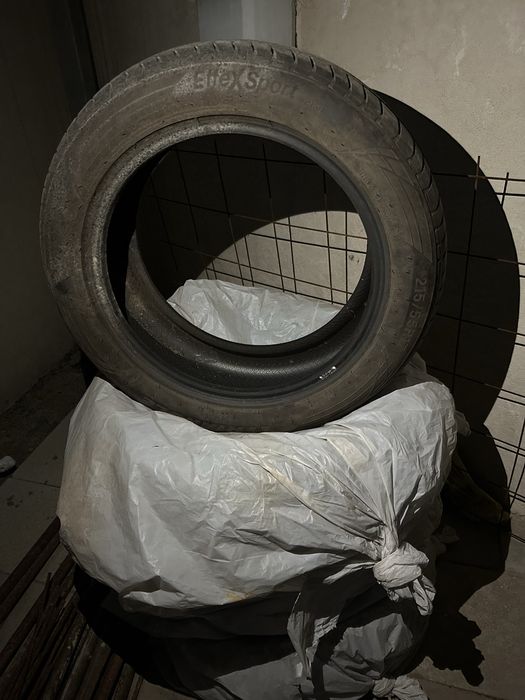 Продам летние шины 215/55R17