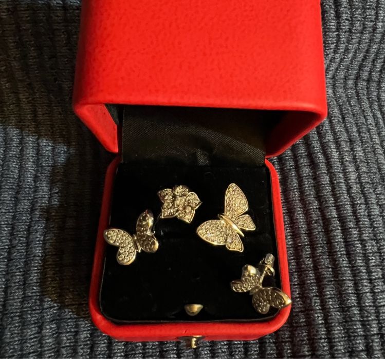 Новый комплект серьги и кольцо, куплен в Москве