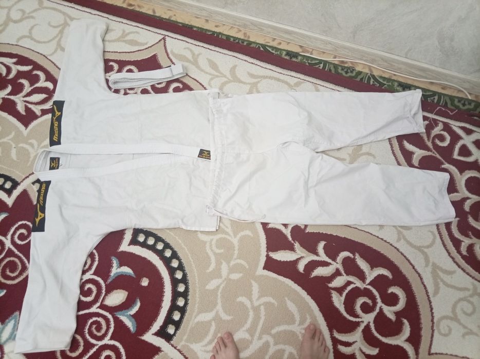 Кимоно мизуно продаеться