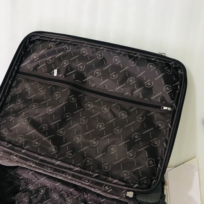 Срочно продаю чемодан