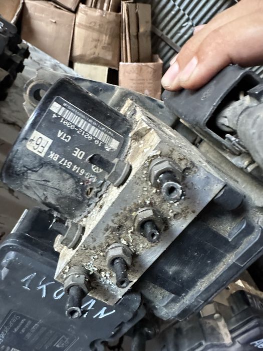 ABS модул Абс помпа за Ауди Audi A3 Skoda Vw 1K0614517AP 1k0907379bk