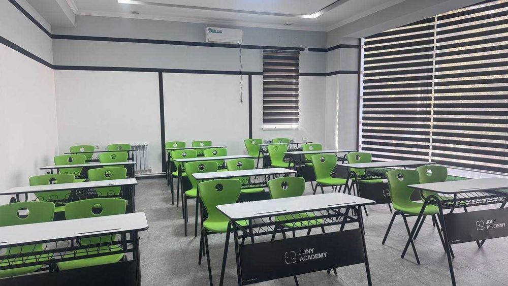 Школьный детские парты со стульями