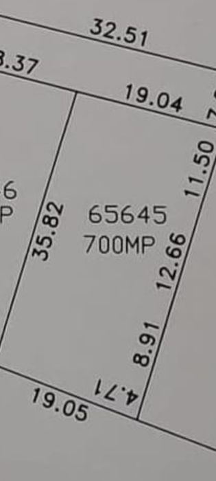 Vând teren intravilan