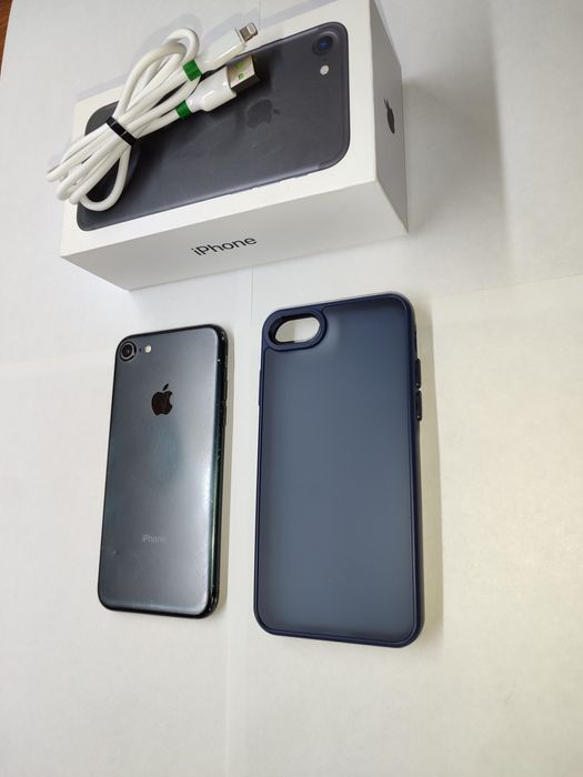 Продам iPhone 7!