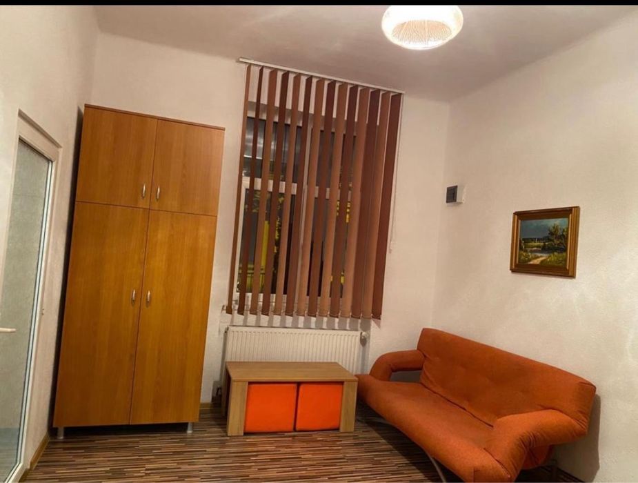 Inchiriez garsoniera la casa