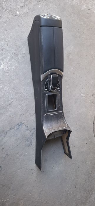 Продам бар от мерседеса w205 то что на фото.бар сотилади расмдиги бар