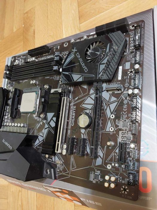 AMD Ryzen 5 3600 + Gigabyte X570 Gaming X