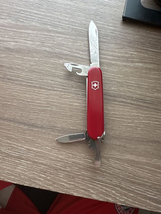briceag multifunctional victorinox