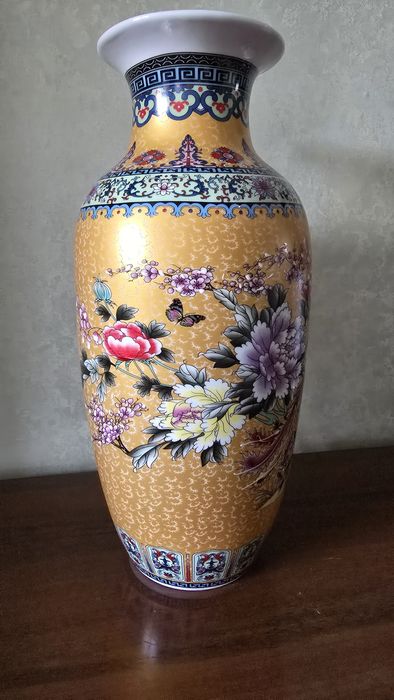 Коллекционная ваза