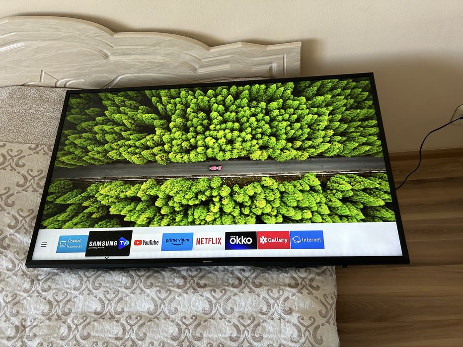 Телевизор Samsung smartTv 4K (110cm) wifi