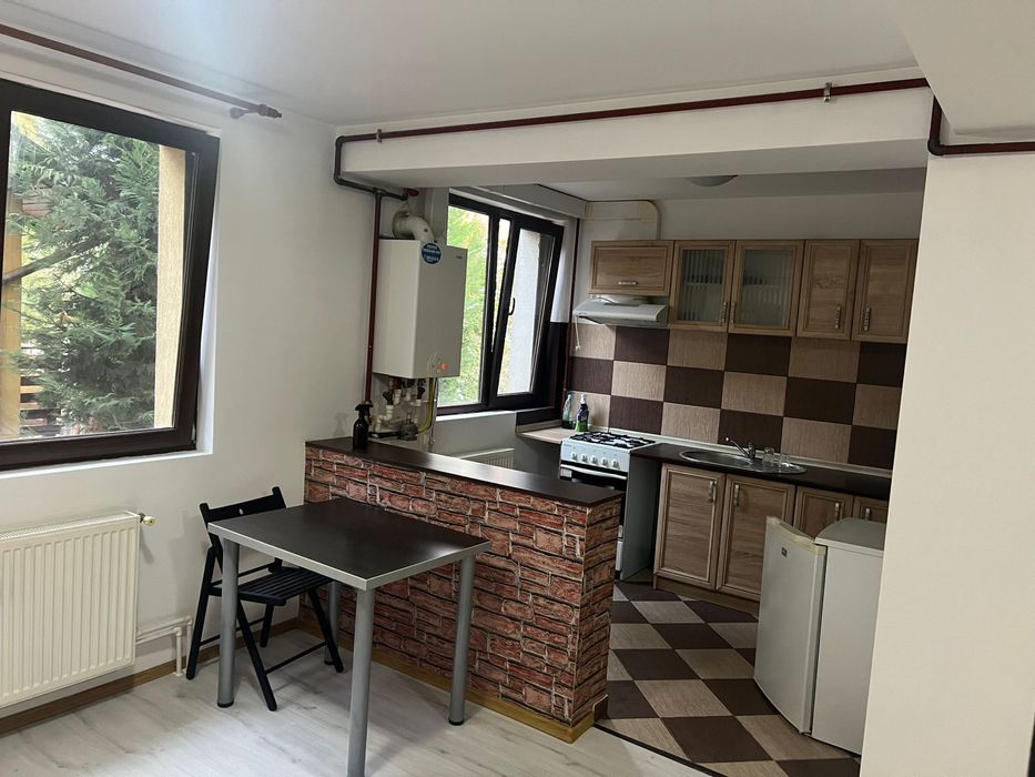 Inchiriez garsoniera la 7 minute de metrou Dimitrie Leonida