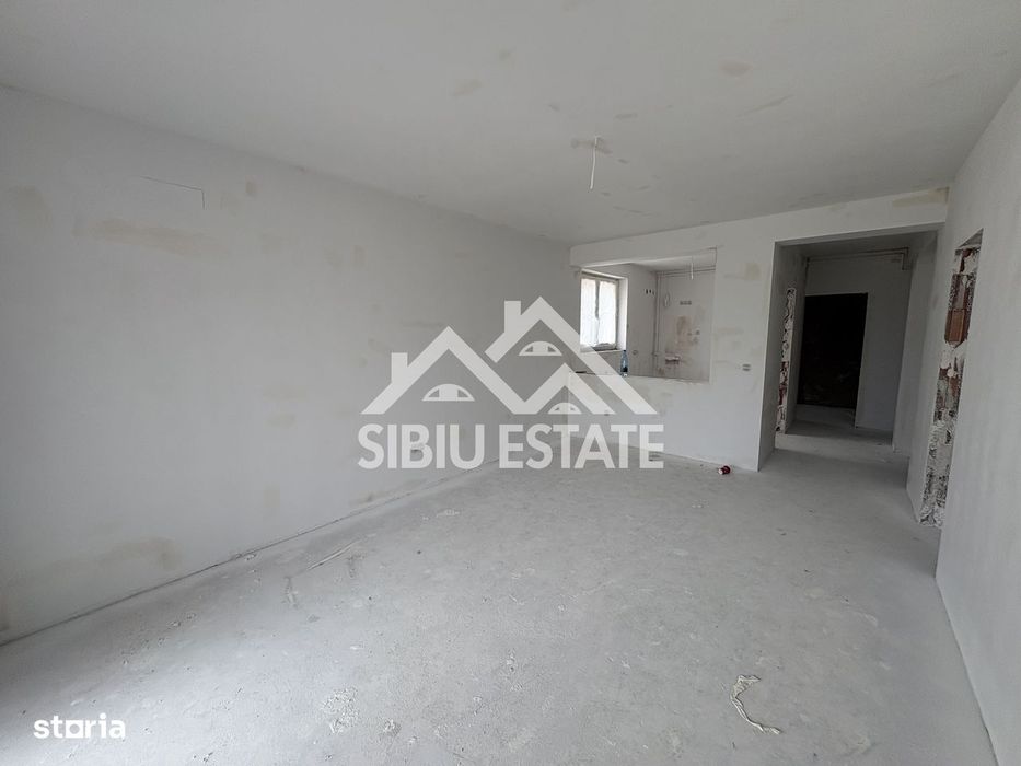 Apartament 2 camere, 54 mp + balcon 6 mp,la 10 min de centrul Sibiului