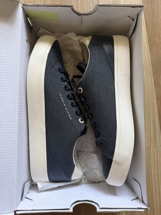 Tenși / Adidași  Tommy Hilfiger Vulc Low – Mărimea 40 – Noi, la cutie