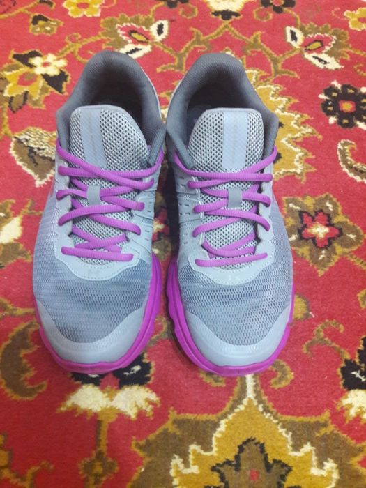 Продам супер кроссовки