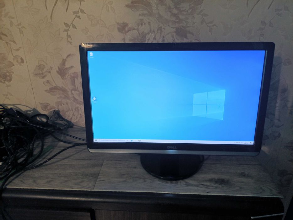 Монитор Dell 22" HDMI