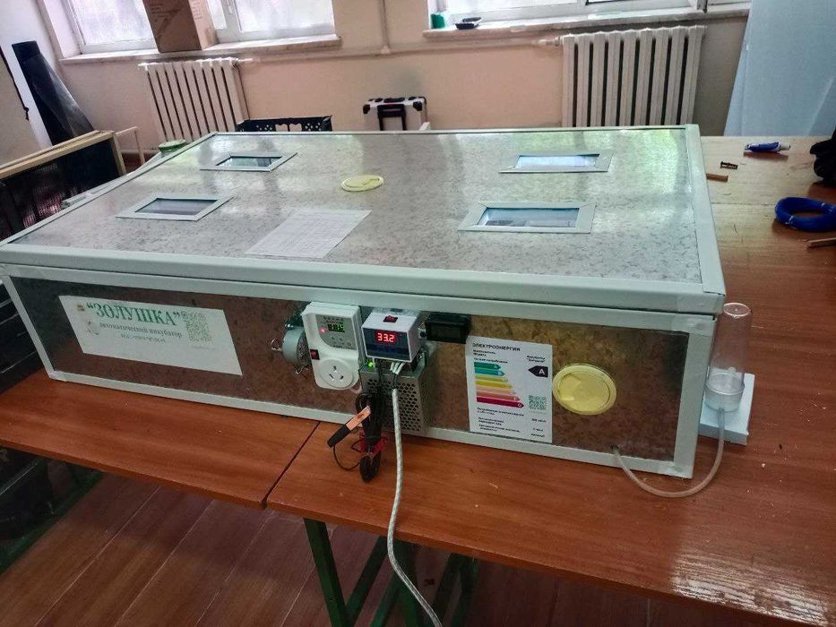 Инкубатор автомат, на 96 шт яиц.
