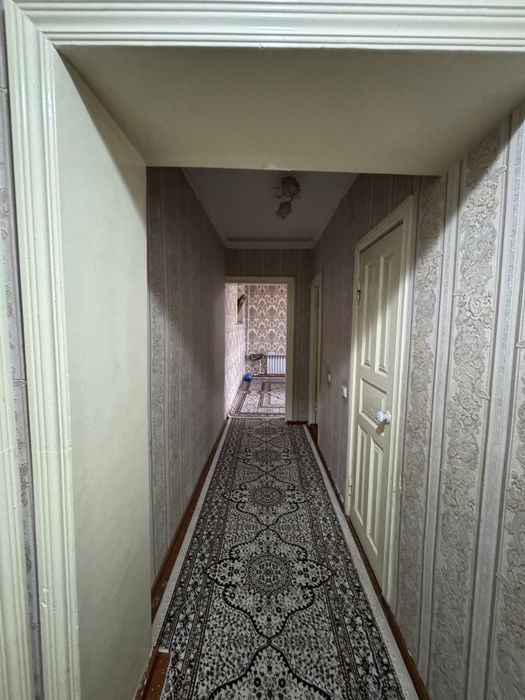 Сдается квартира по очень удобной локации в г. Янгиюль