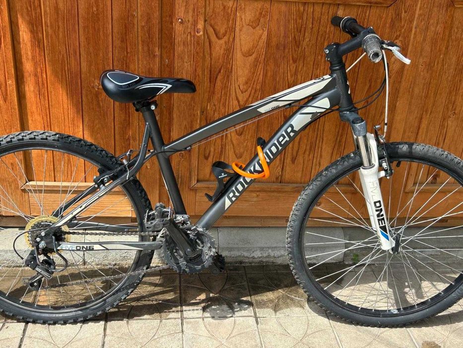 vand bicicleta rockrider neagra  , diametru roata 26 inch