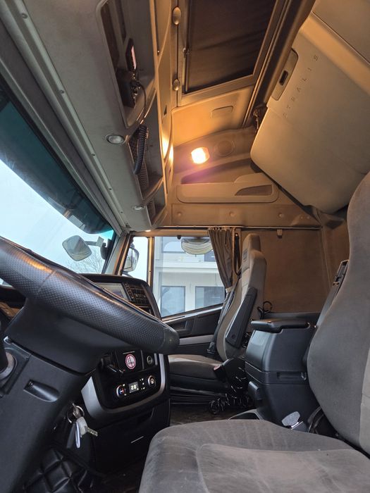 Iveco Stralis 420cp E6 / 2015 / 10.500€