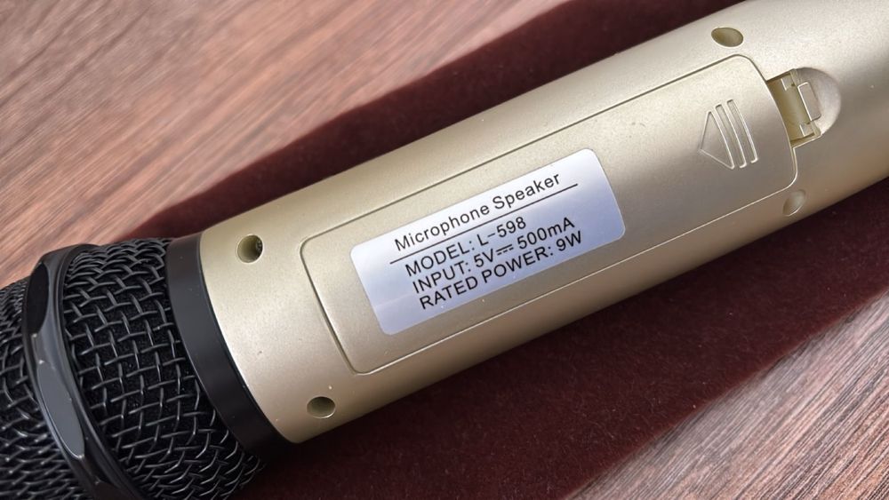 Продаю микрофон No Name L 598