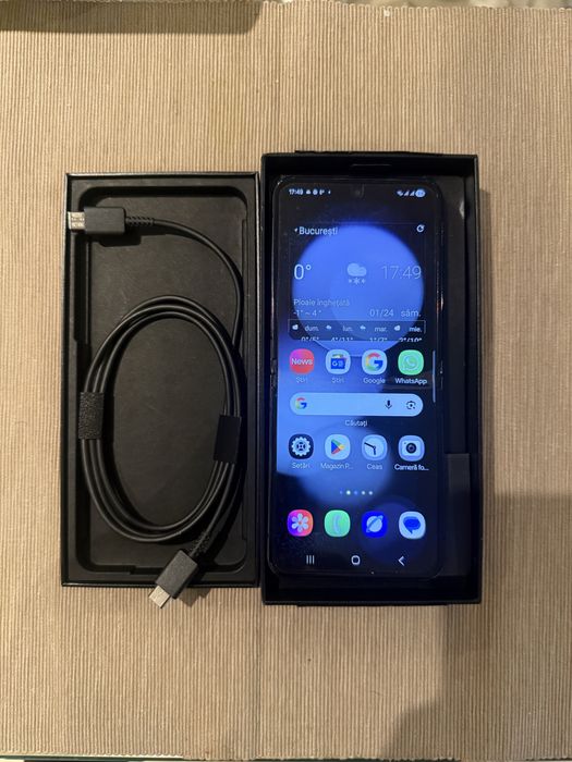 Samsung Z Flip 5, 512 gb, negru, stare ff buna, factura Emag