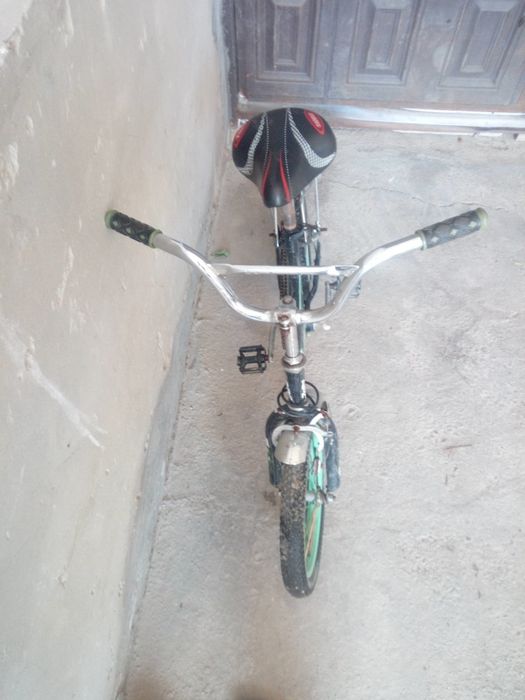 Bolalar velosipedi sotiladi