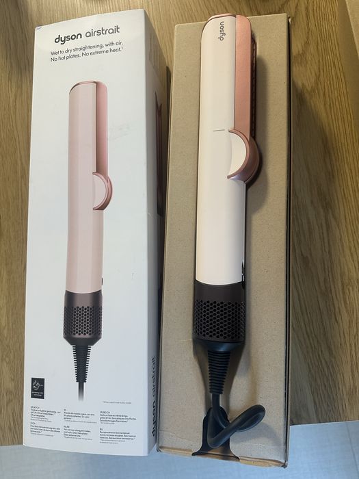 Продавам Dyson Airstrait