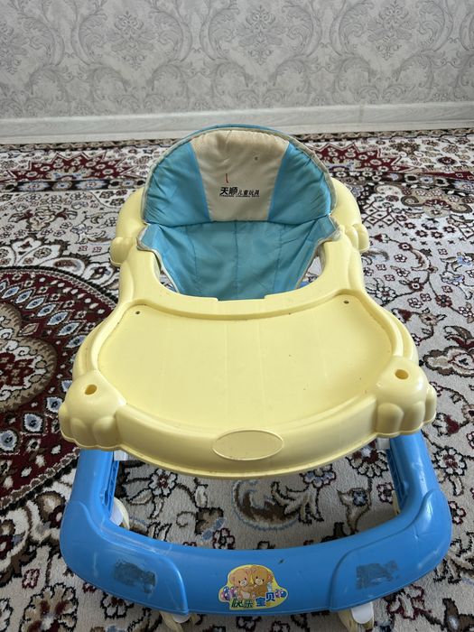Ходунок для ребенка