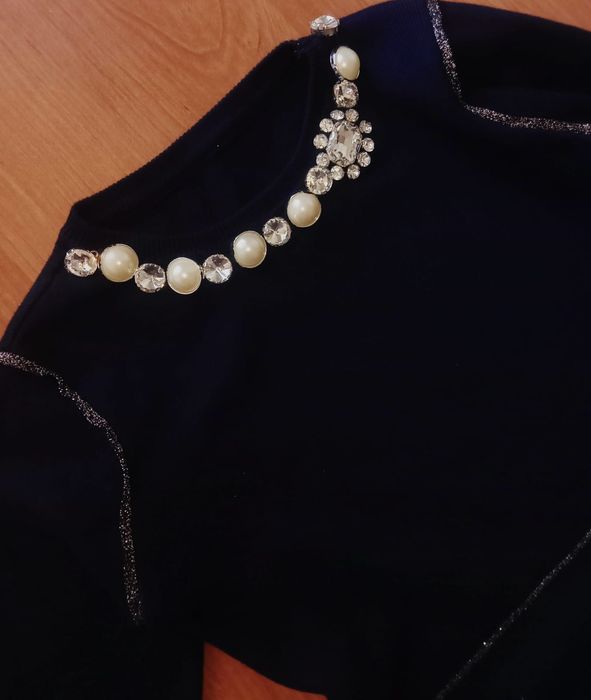 Продам платья новые