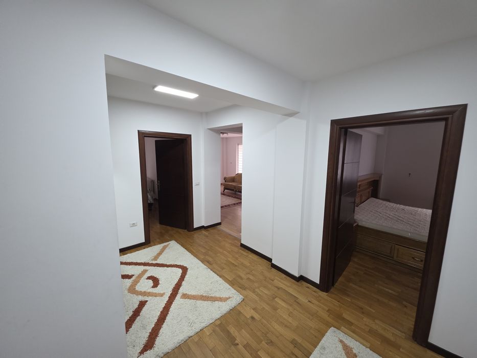 Inchiriez apartament Radauti