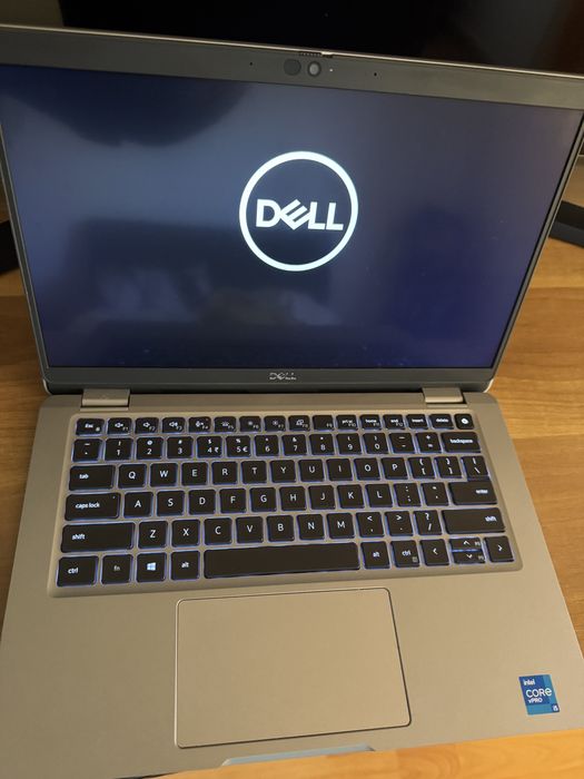 Vand laptop Dell Latitude 5320 i5-1145G7 16GB RAM 256GB SSD Touchscreen Tastatura iluminata
