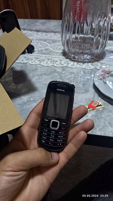 Foto vidyo tel sotladi zor aparat yengde karopka dakumenti bor