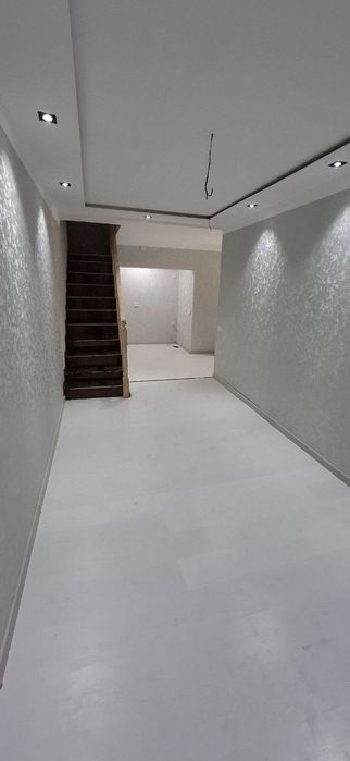 Срочно Сотилади 2 кават 1 соток 4 хона + ошхона Бектемир тумани