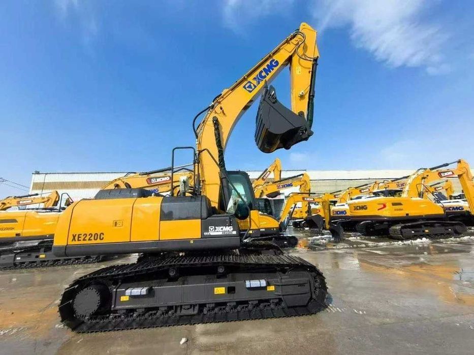 Экскаватор ГУСЕНИЧНЫЙ XCMG XE220C 1,2куб, с гарантией (в наличии)
