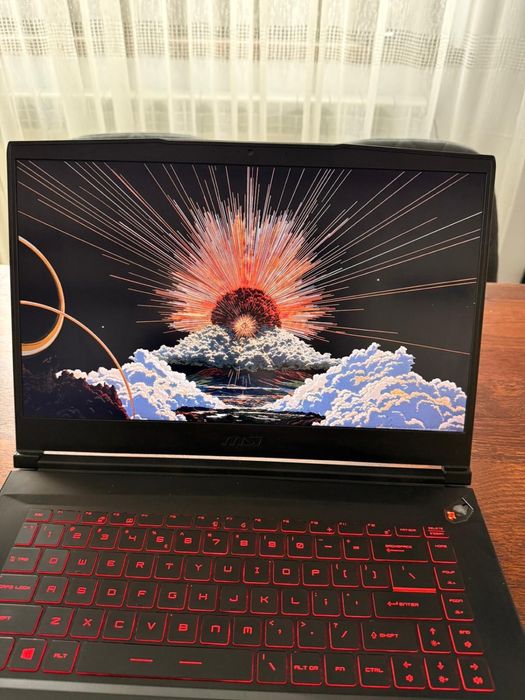 Laptop MSI Katana 120 Hz 24gb procesor: i7-10750H RTX2060 6GB