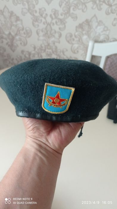 Военный биретка и кепка