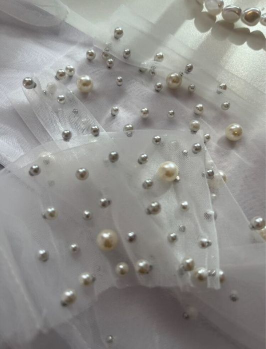 бели ръкавици с перли