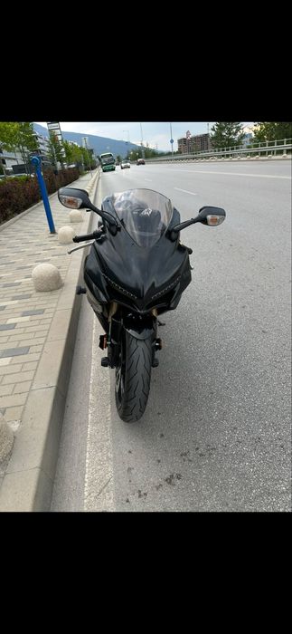 Смоли/ Спойлери за Suzuki gsxr k7-L0  600/750 от стъклоплат
