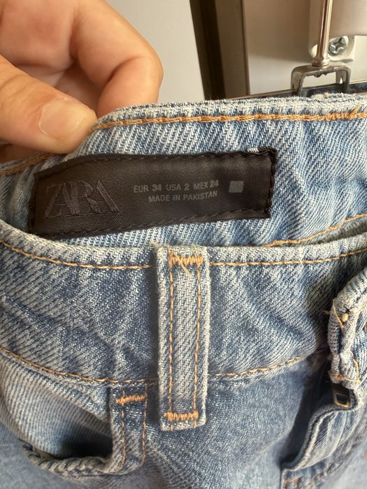 Combined Barrel mid waist zara jeans